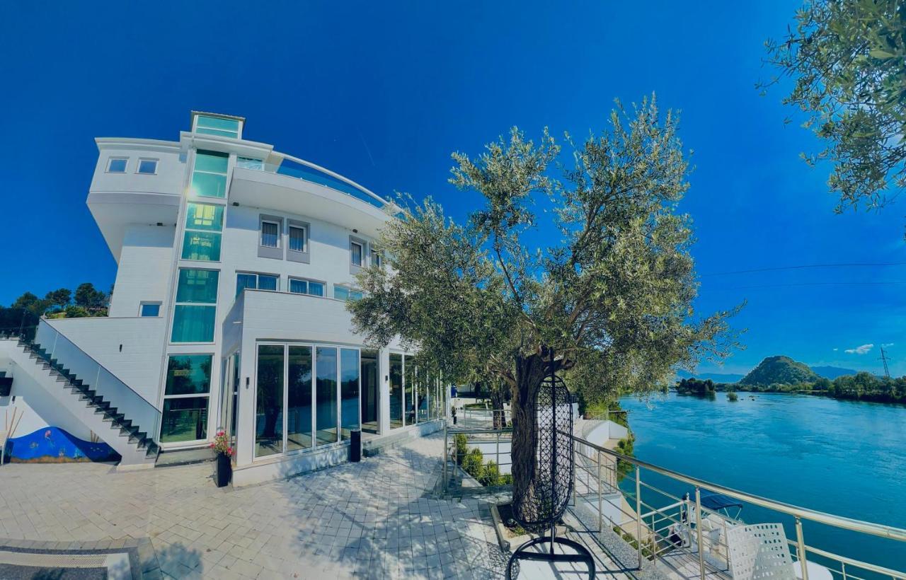 Principe Del Lago Canaj Kültér fotó